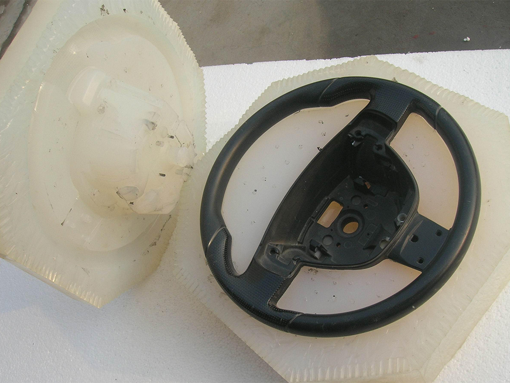 Vacuum casting
